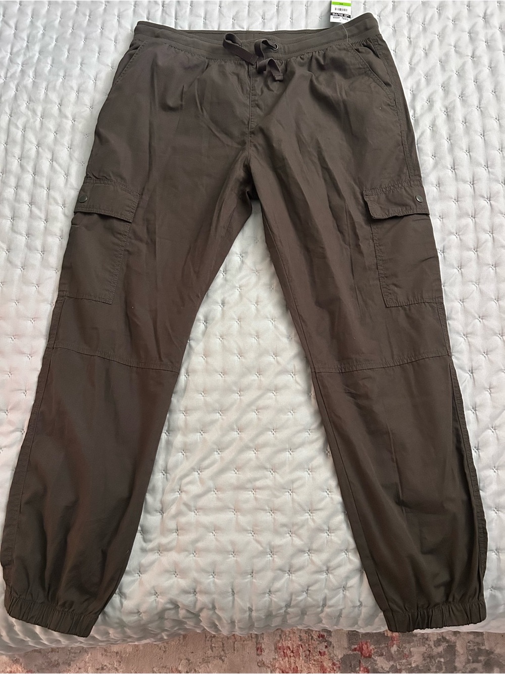 Women’s Straight Leg Cargo Pants in Olive Green with Drawstring Waist
